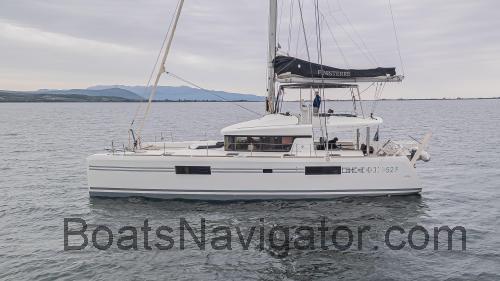 Lagoon 52 Flybridge fiche technique et avis